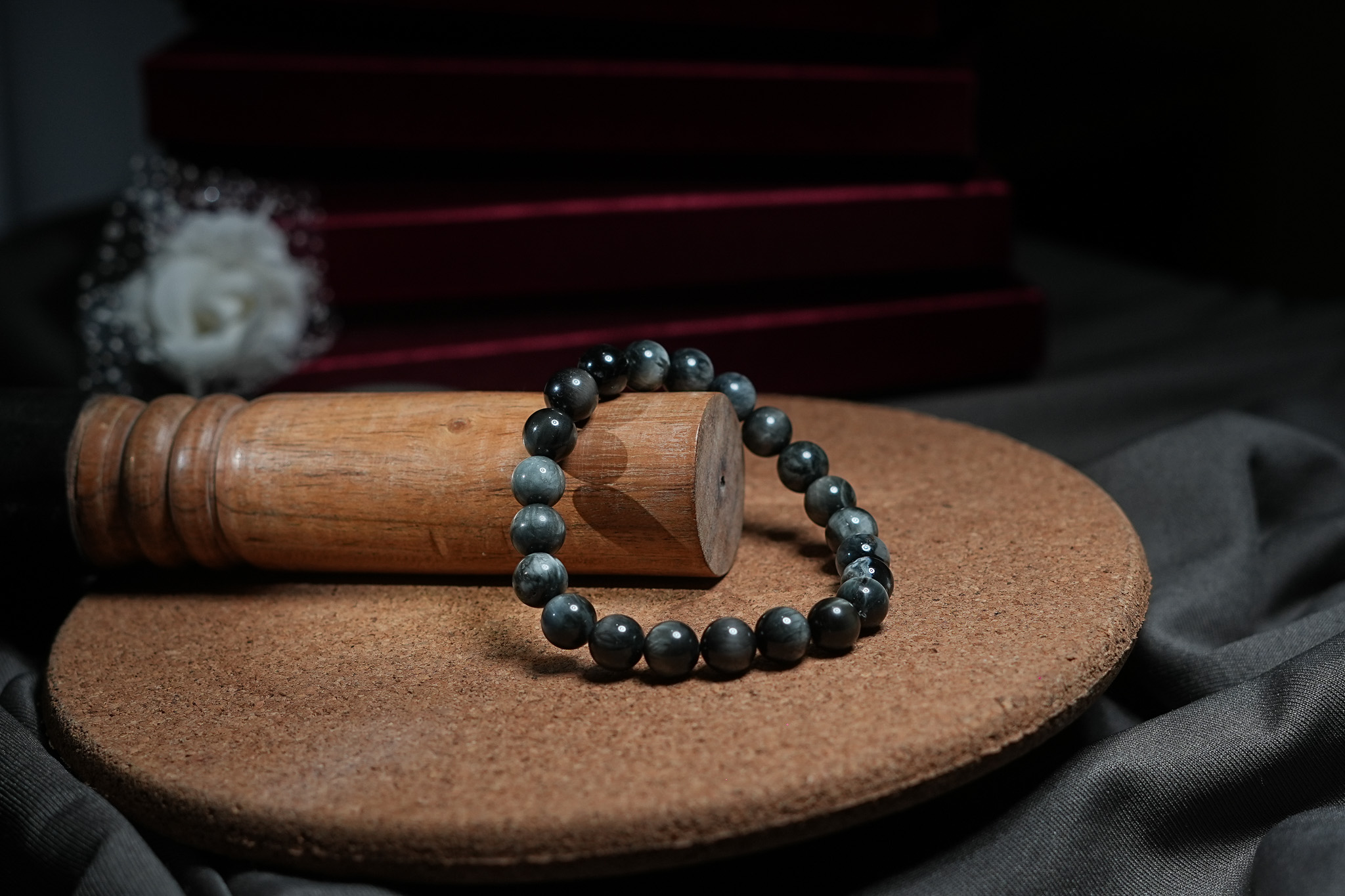 Grey Cat’S Eye Bracelet thumbnail 2