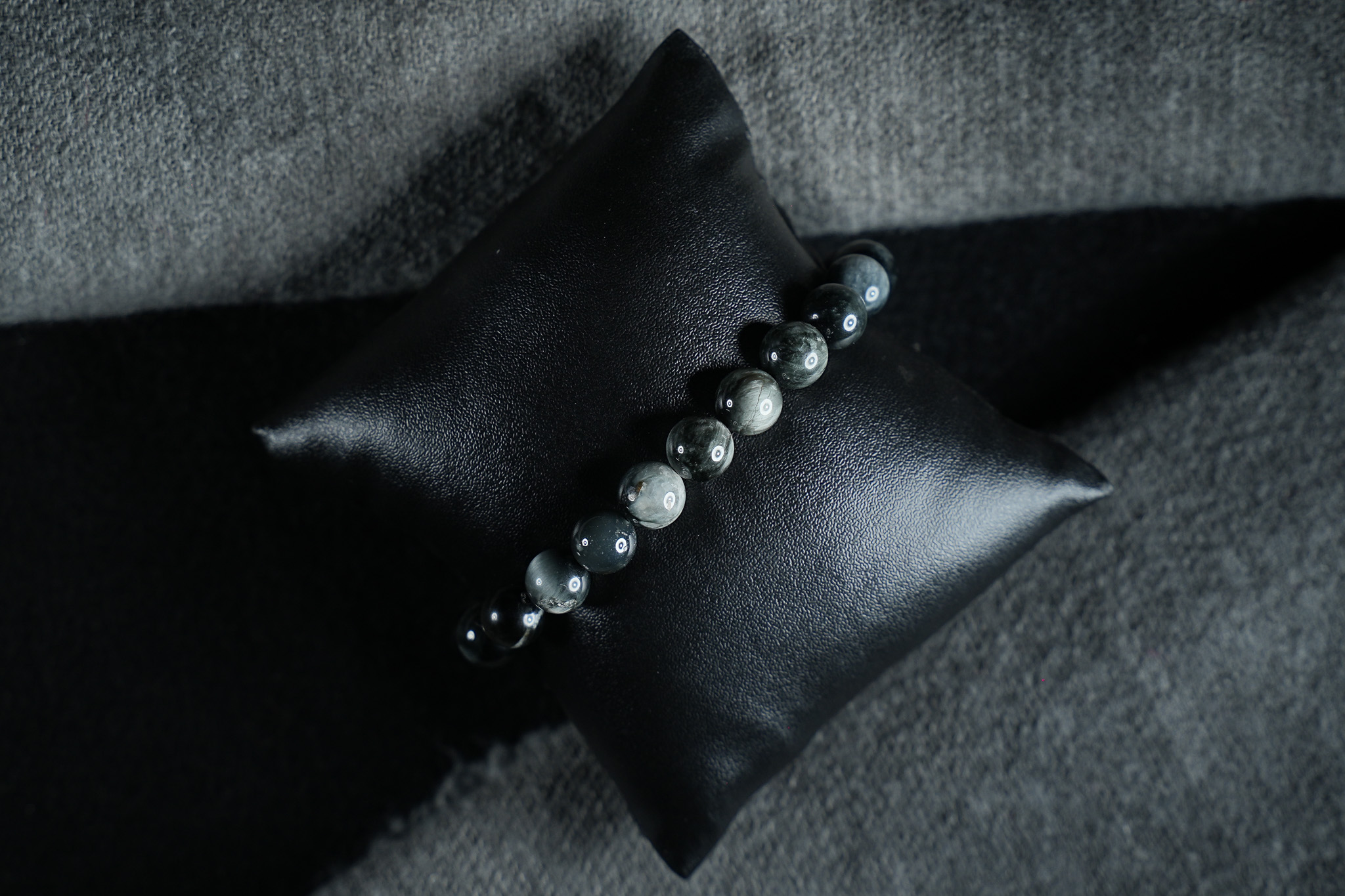 Grey Cat’S Eye Bracelet thumbnail 3