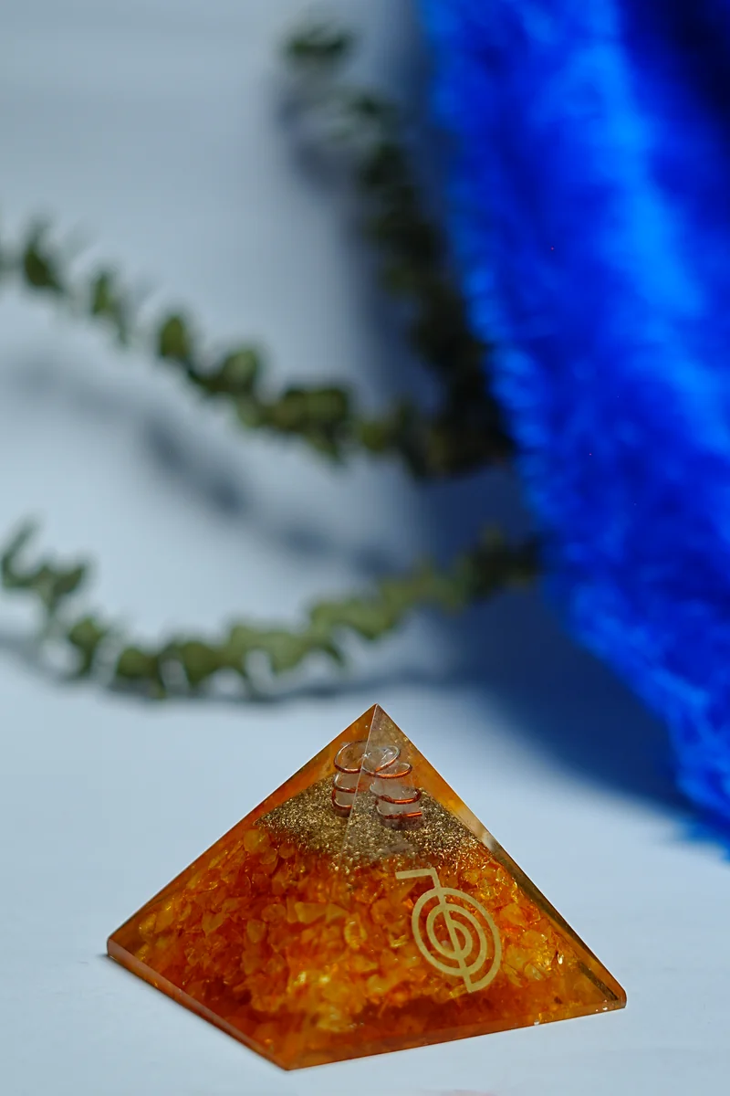 Citrine Pyramid thumbnail 2