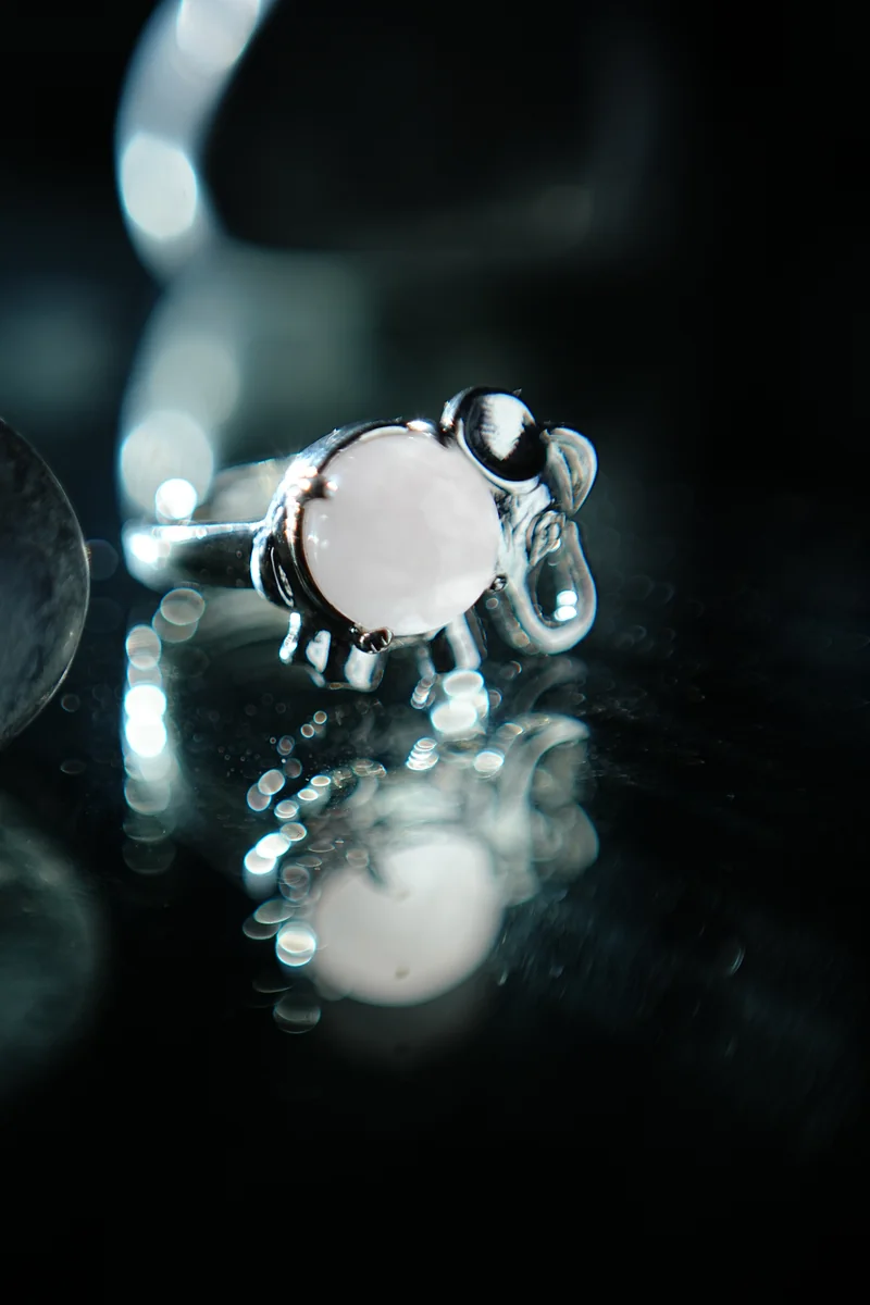 Rose Quartz Elephant Ring thumbnail 3