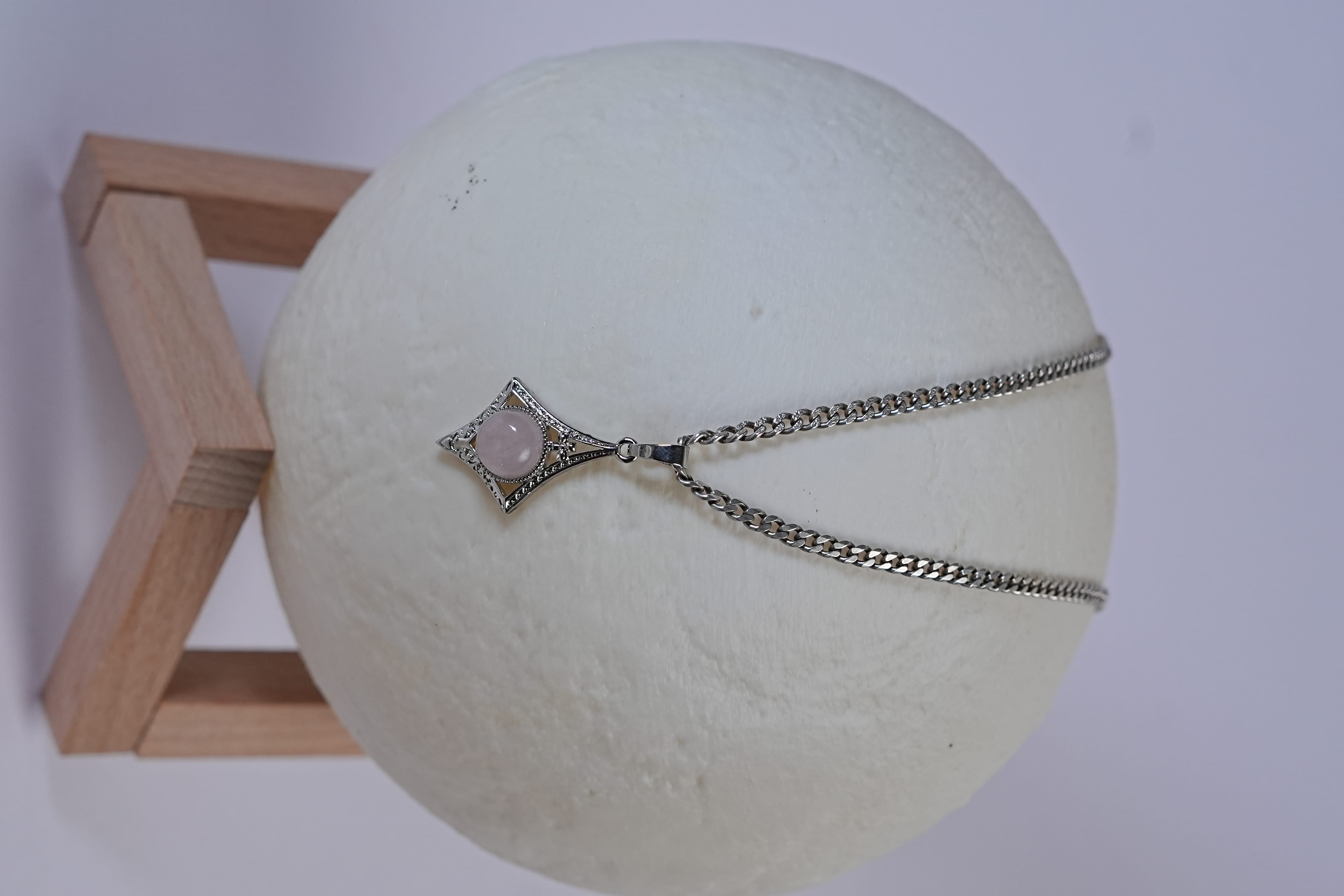 Rose Quartz Pendant thumbnail 2
